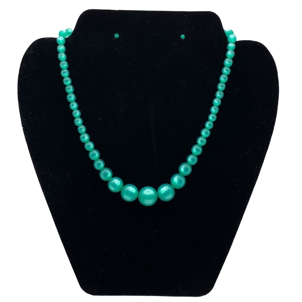 Vintage Lucite Green Graduated Beads Choker Necklace